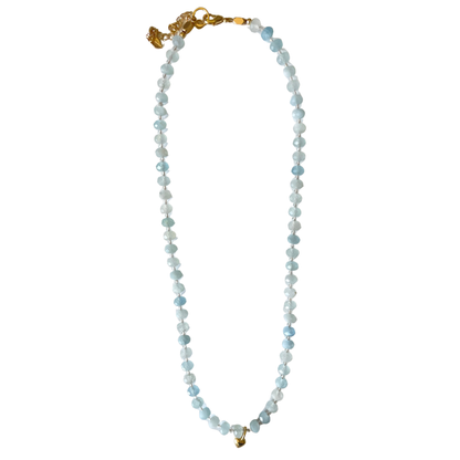 The Aquamarine and Quartz Tate